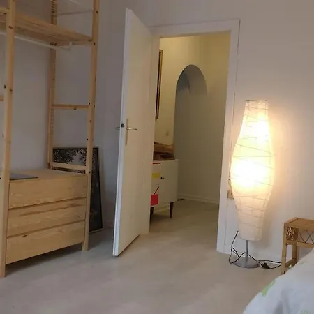 Wunderschone, Grosszugige Eg-wohnung Mit Garten *