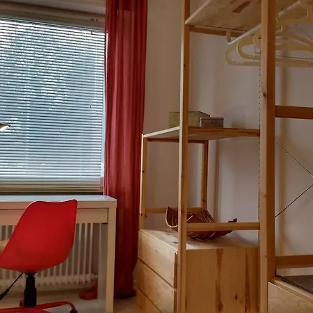 Wunderschone, Grosszugige Eg-wohnung Mit Garten