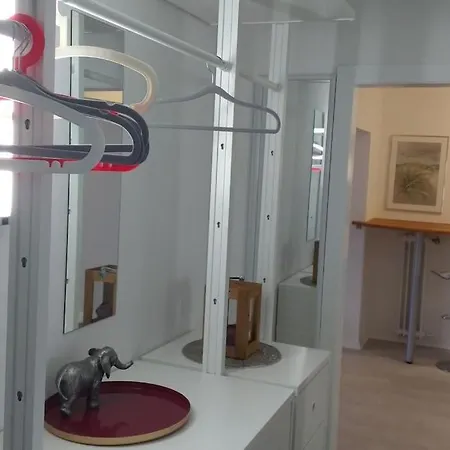 Wunderschone, Grosszugige Eg-wohnung Mit Garten Apartamento *